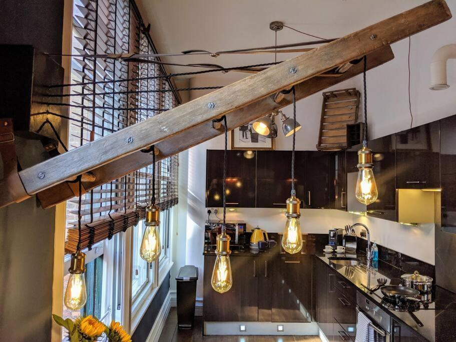 Boutique City Centre Flat By City Superhost Манчестър Екстериор снимка